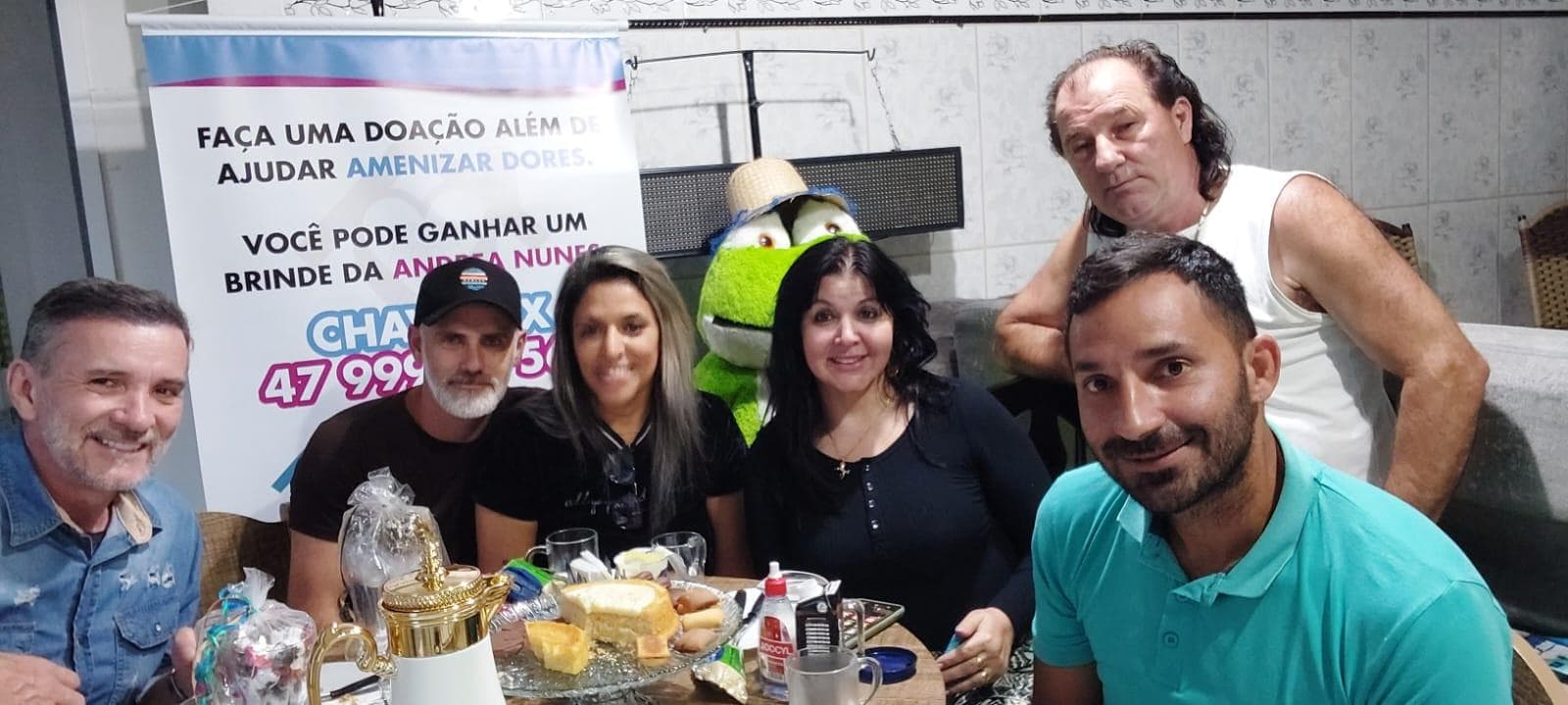 Pacientes Arthur, Francisco e Katia com seu esposo em visita ao Instituto