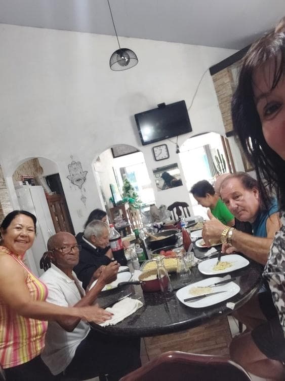 Grupo de voluntários que foram pacientes e hoje ajudam outros em tratamento