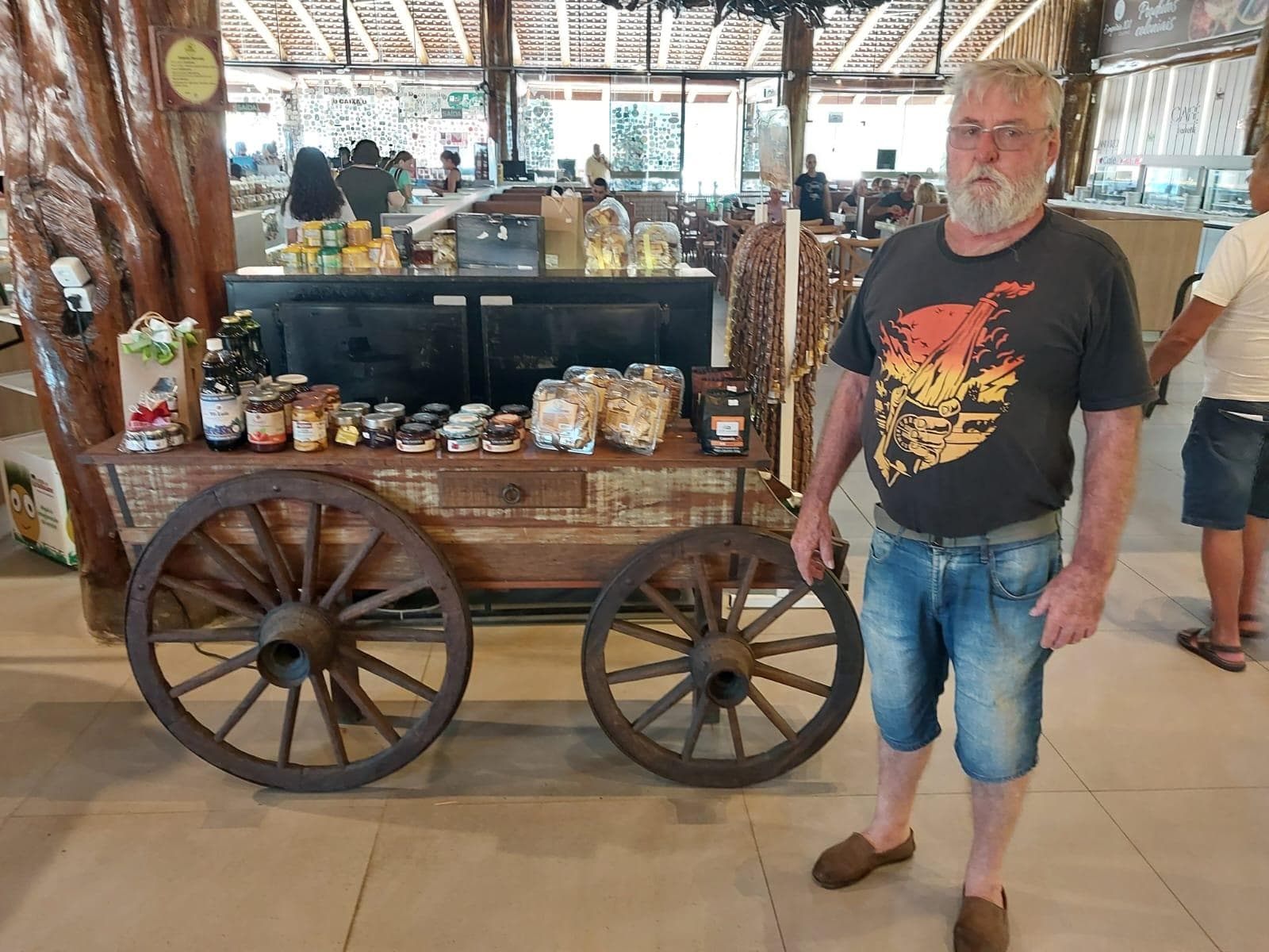 Artur Mohr celebrando sua vitória em passeio com o Instituto