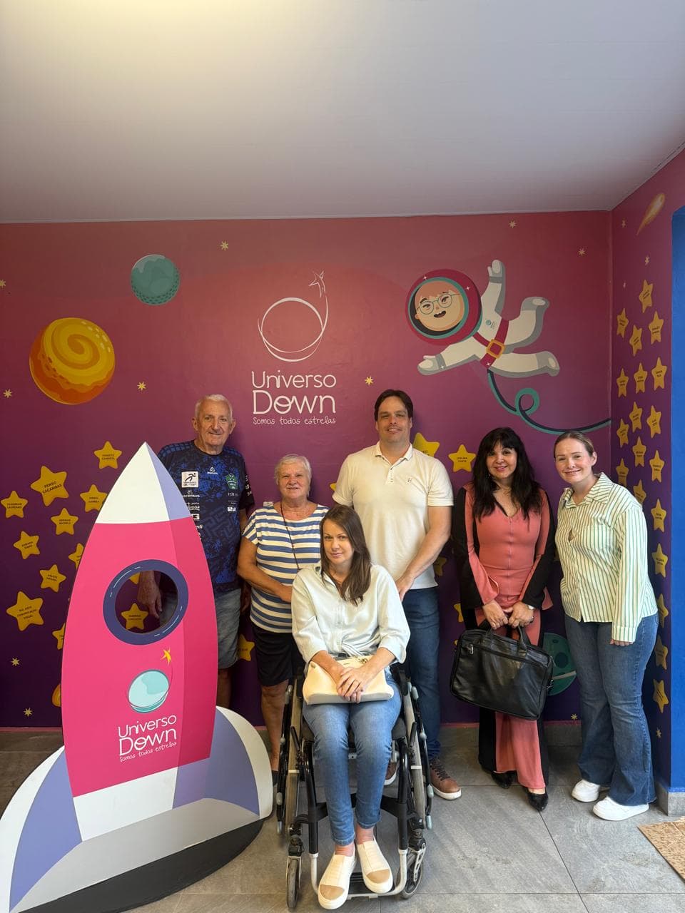 Equipe do Instituto do Câncer Sempre Com Você junto à equipe do Universo Down em visita institucional